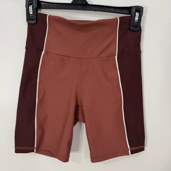 Abercrombie & Fitch YPB SculptLux 7" Biker Short and Top Matching Athletic Set - Picture 5 of 9